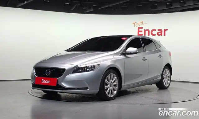 Volvo V40, 2016, 105 105 км