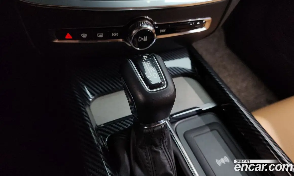 Volvo V60 2020 2.0 автомат (гидро), фото 14