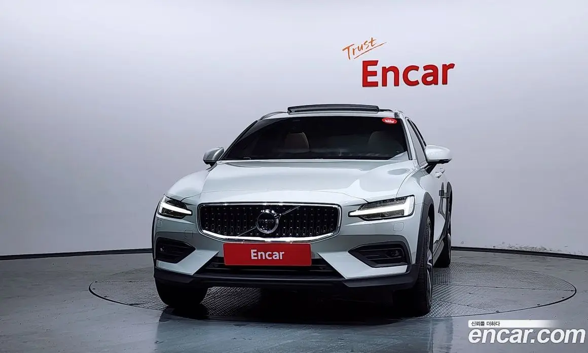 Volvo V60 2020 2.0 автомат (гидро), фото 3