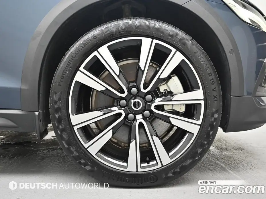 Volvo V60 2024 2.0 автомат (гидро), фото 5
