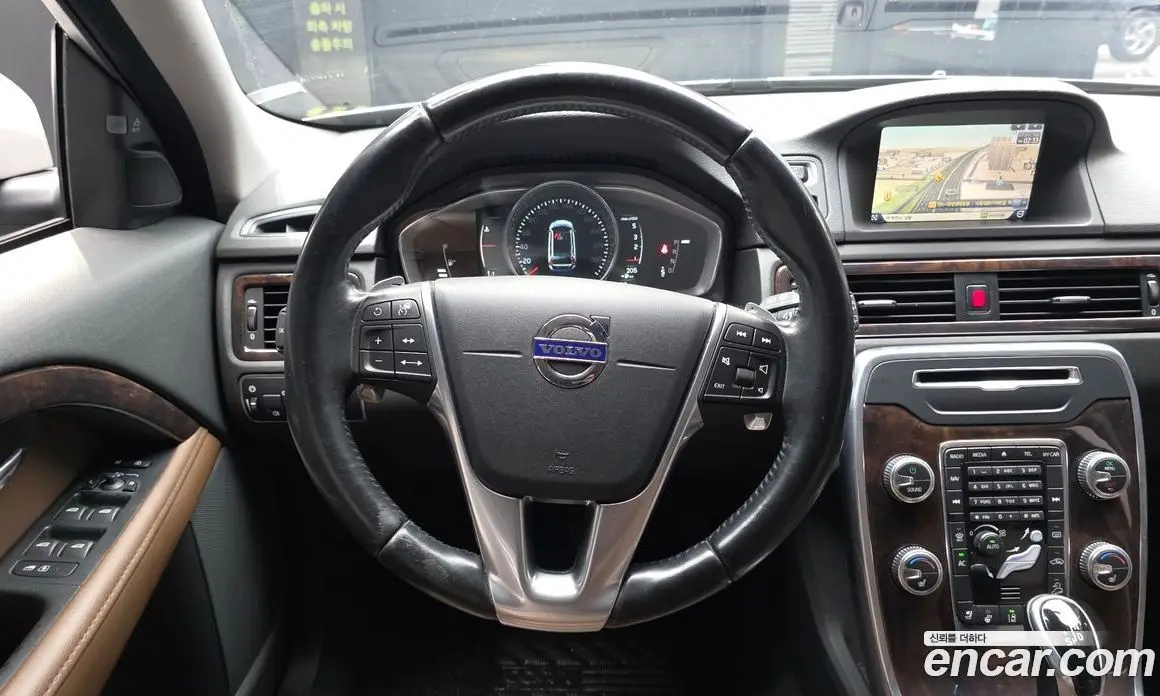 Volvo XC70 2015 2.4 автомат (гидро), фото 13