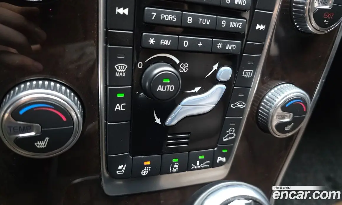 Volvo XC70 2015 2.4 автомат (гидро), фото 19