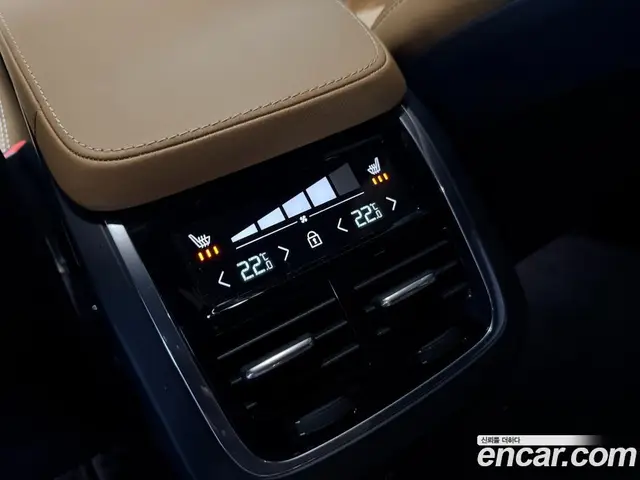 Volvo XC90 2024 2.0 автомат (гидро), миниатюра 12