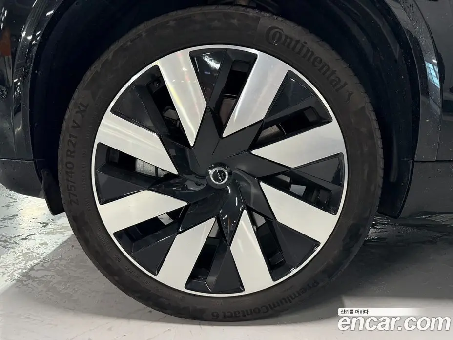 Volvo XC90 2024 2.0 автомат (гидро), фото 19