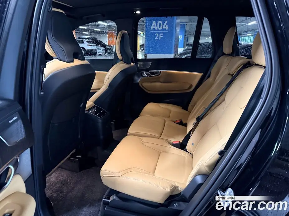Volvo XC90 2024 2.0 автомат (гидро), фото 9