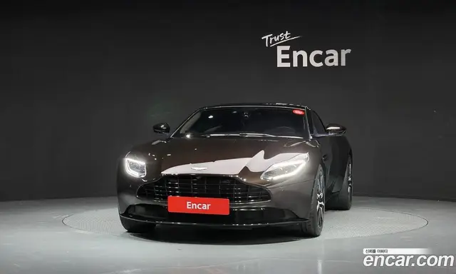 Aston Martin DB11 2020 4.0 автомат (гидро), миниатюра 3