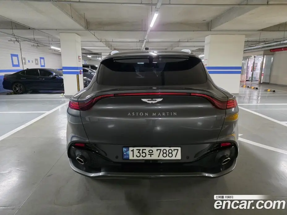 Aston Martin DBX 2021 4.0 автомат (гидро), фото 5