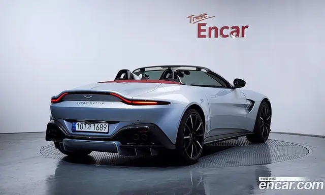 Aston Martin Vantage 2022 4.0 автомат (гидро), миниатюра 2