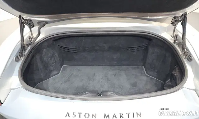 Aston Martin Vantage 2022 4.0 автомат (гидро), миниатюра 11