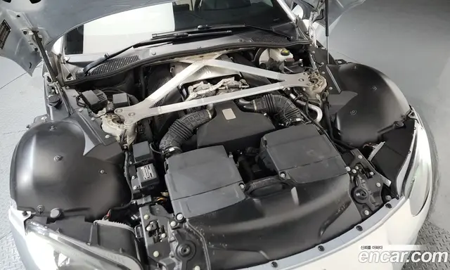 Aston Martin Vantage 2022 4.0 автомат (гидро), миниатюра 6