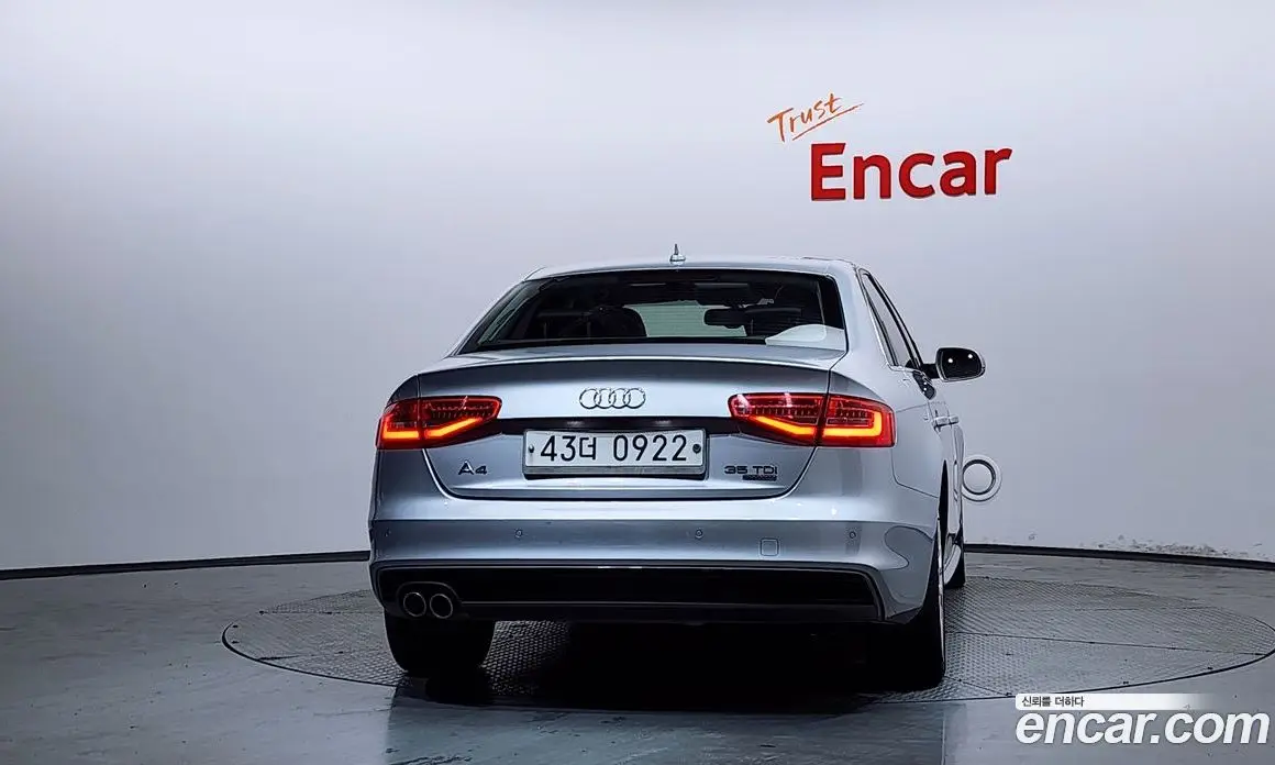 Audi A4 2015 2.0 автомат (гидро), фото 4