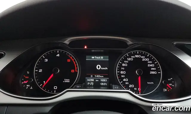 Audi A4 2015 2.0 автомат (гидро), миниатюра 8
