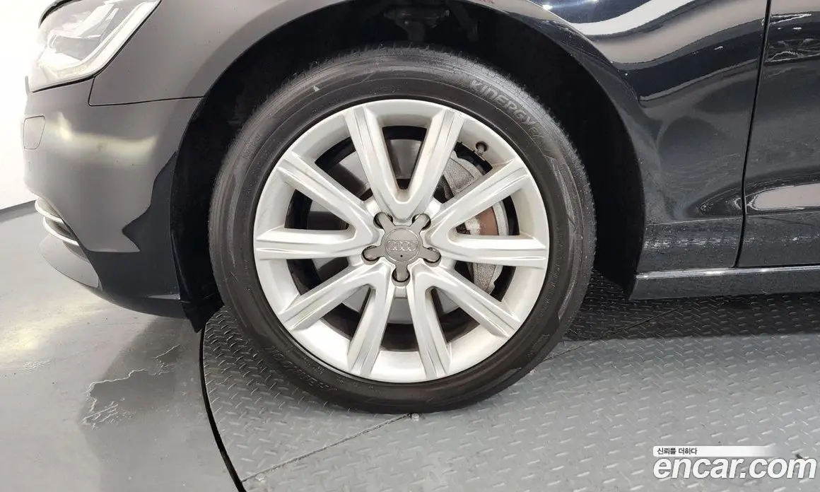 Audi A6 2013 3.0 автомат (гидро), фото 5