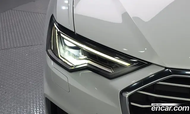 Audi A6 2021 2.0 автомат (гидро), миниатюра 8