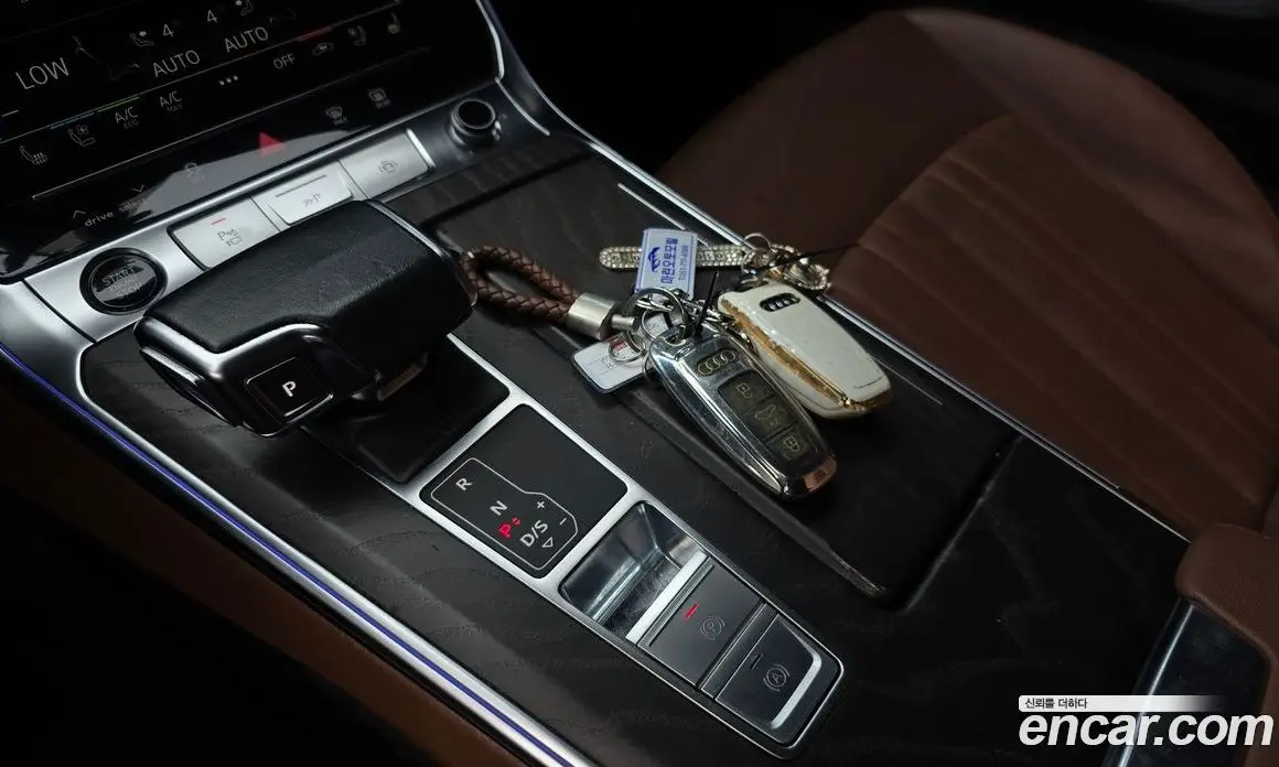 Audi A6 2023 2.0 автомат (гидро), фото 12
