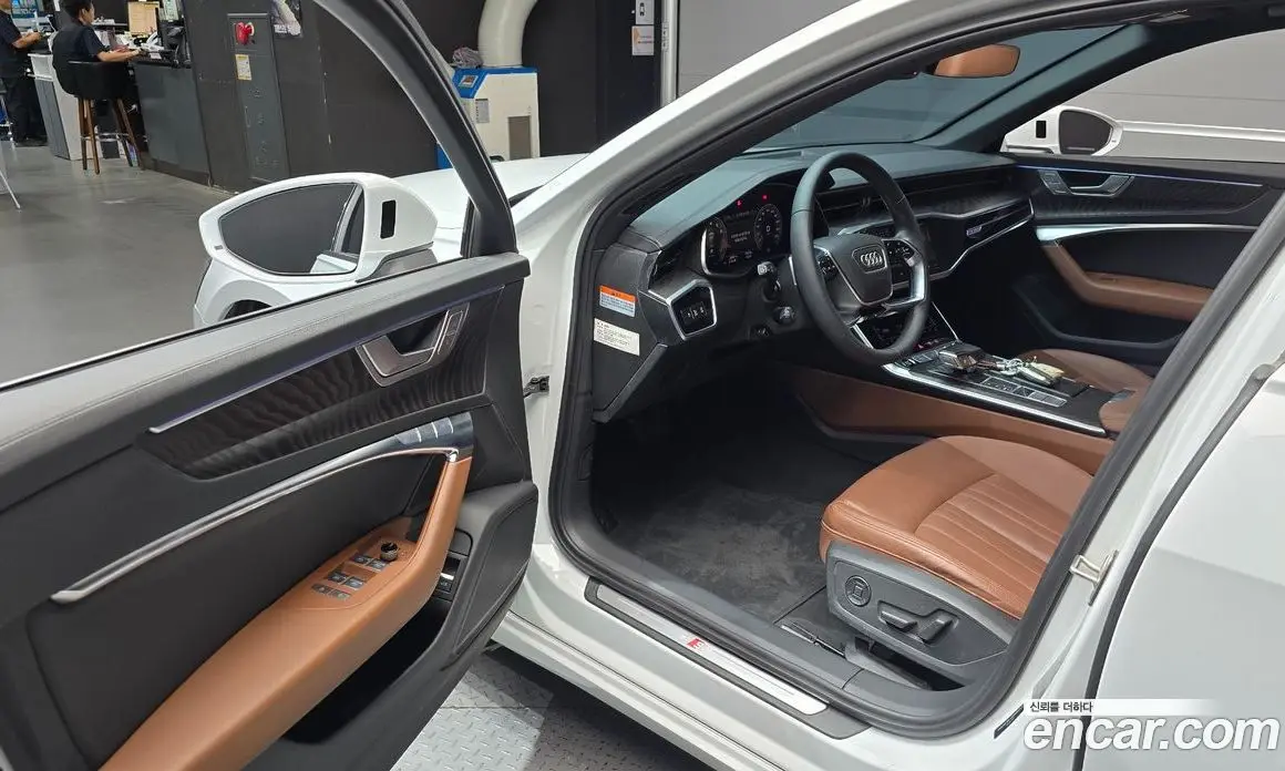 Audi A6 2023 2.0 автомат (гидро), фото 13