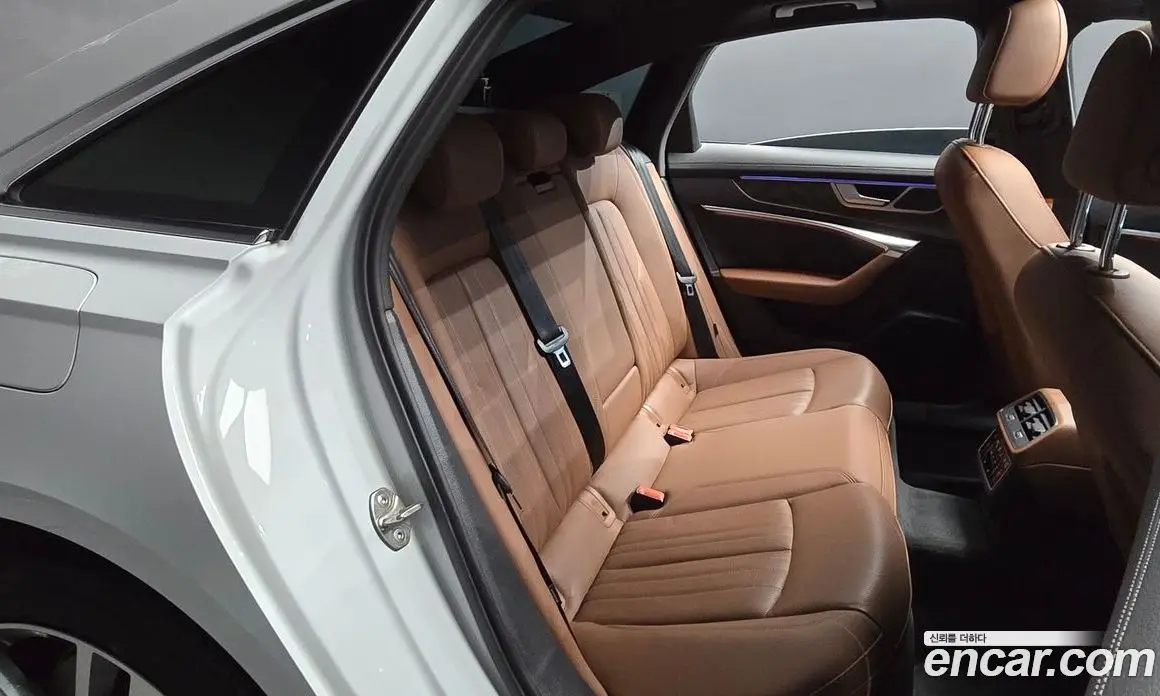Audi A6 2023 2.0 автомат (гидро), фото 17