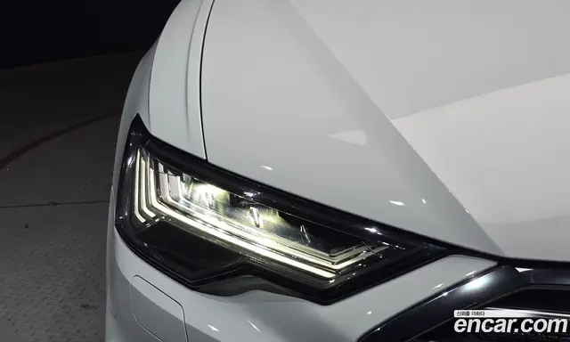 Audi A6 2023 2.0 автомат (гидро), миниатюра 8