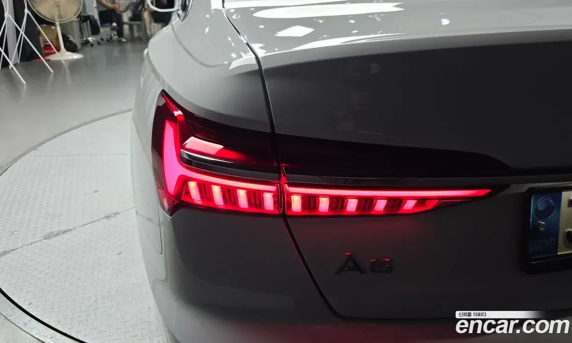 Audi A6 2023 2.0 автомат (гидро), фото 9