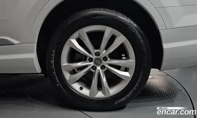 Audi Q7 2019 2.0 автомат (гидро), миниатюра 6