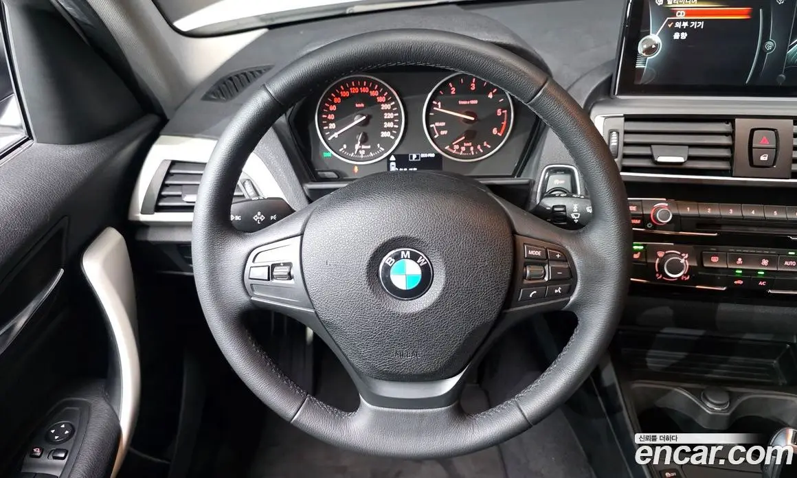 BMW 1 серия 2016 2.0 автомат (гидро), фото 13