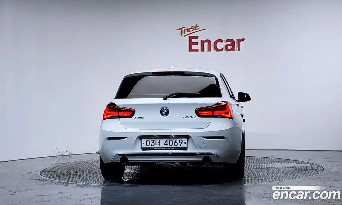 BMW 1 серия 2017 2.0 автомат (гидро), фото 3