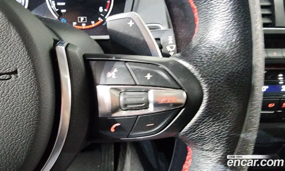 BMW 1 серия 2017 2.0 автомат (гидро), фото 21