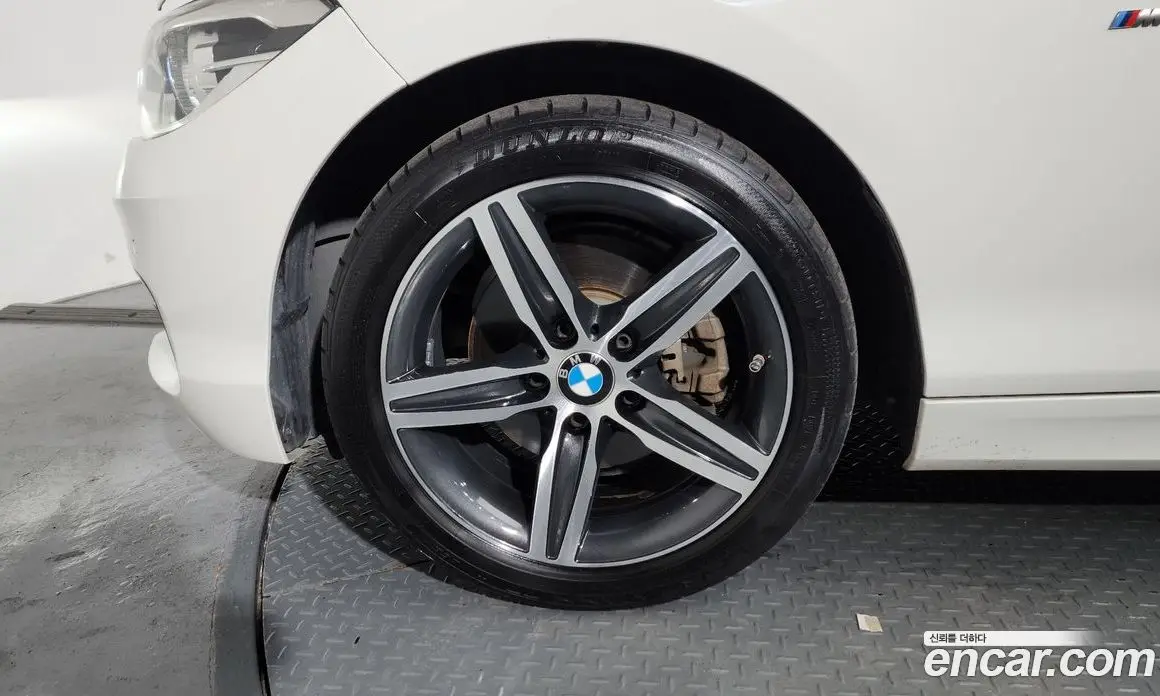 BMW 1 серия 2017 2.0 автомат (гидро), фото 4