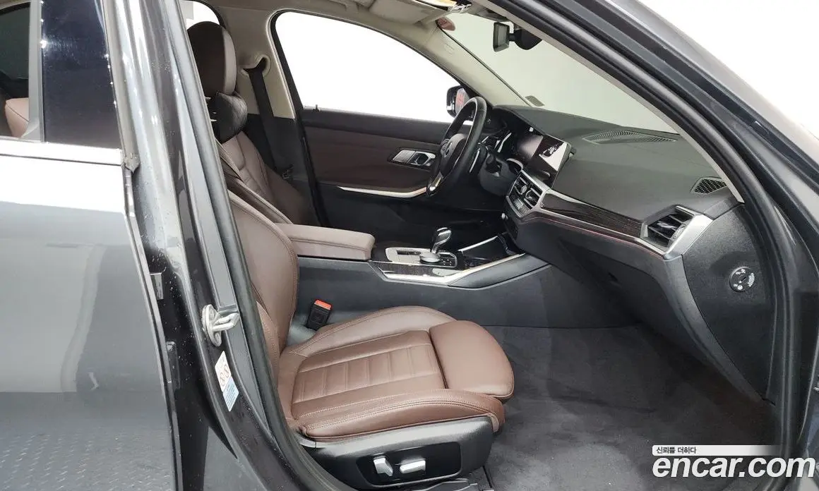 BMW 3 серия 2021 2.0 автомат (гидро), фото 16