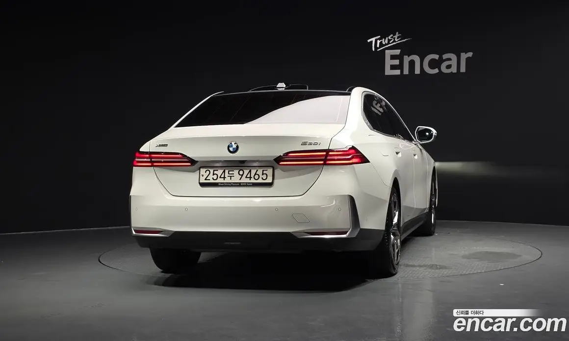 BMW 5 серия 2023 2.0 автомат (гидро), фото 4