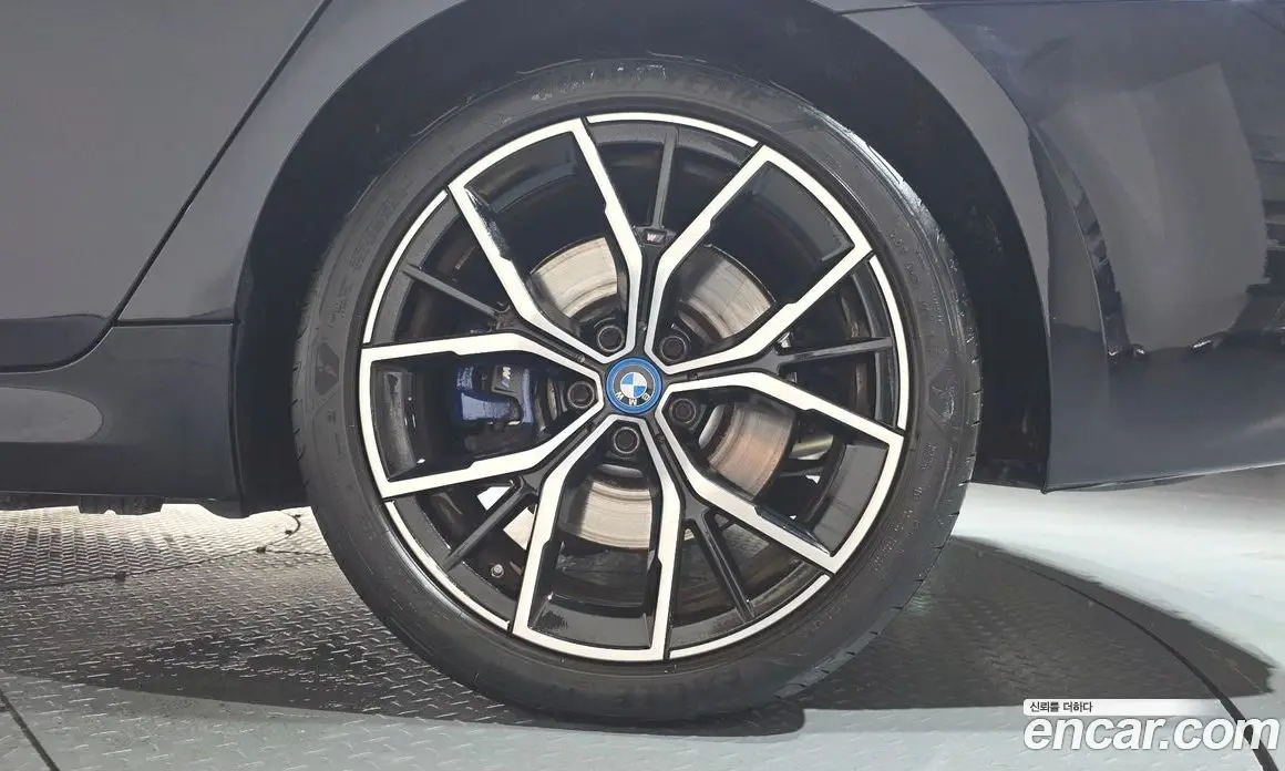 BMW 5 серия 2023 2.0 автомат (гидро), фото 7