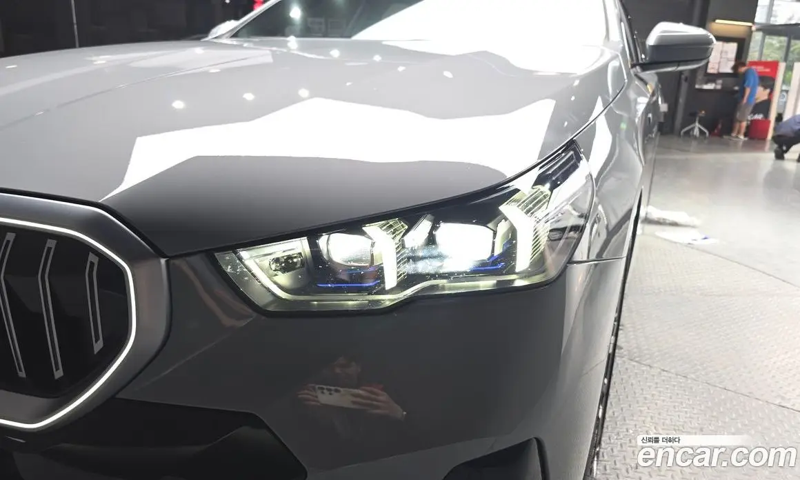 BMW 5 серия 2024 2.0 автомат (гидро), фото 8