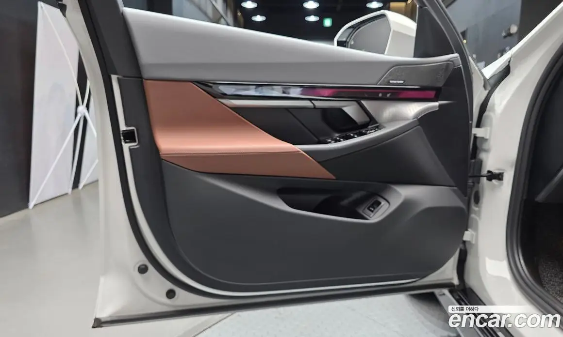 BMW 5 серия 2025 2.0 автомат (гидро), фото 14