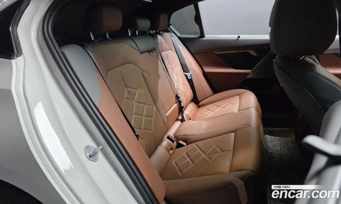 BMW 5 серия 2025 2.0 автомат (гидро), фото 17
