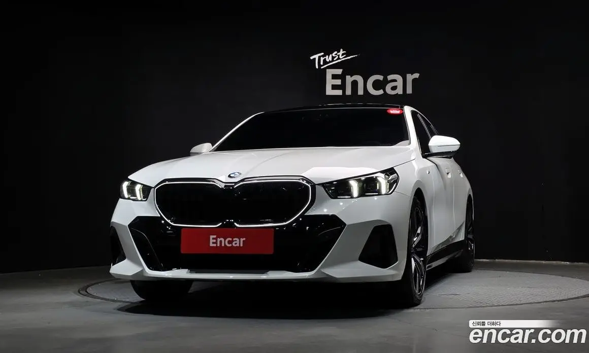 BMW 5 серия 2025 2.0 автомат (гидро), фото 3