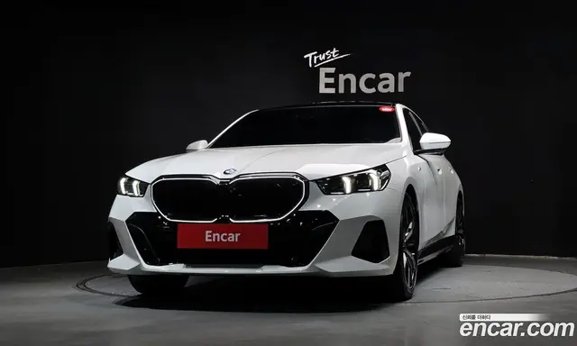 BMW 5 серия 2025 2.0 автомат (гидро), миниатюра 3