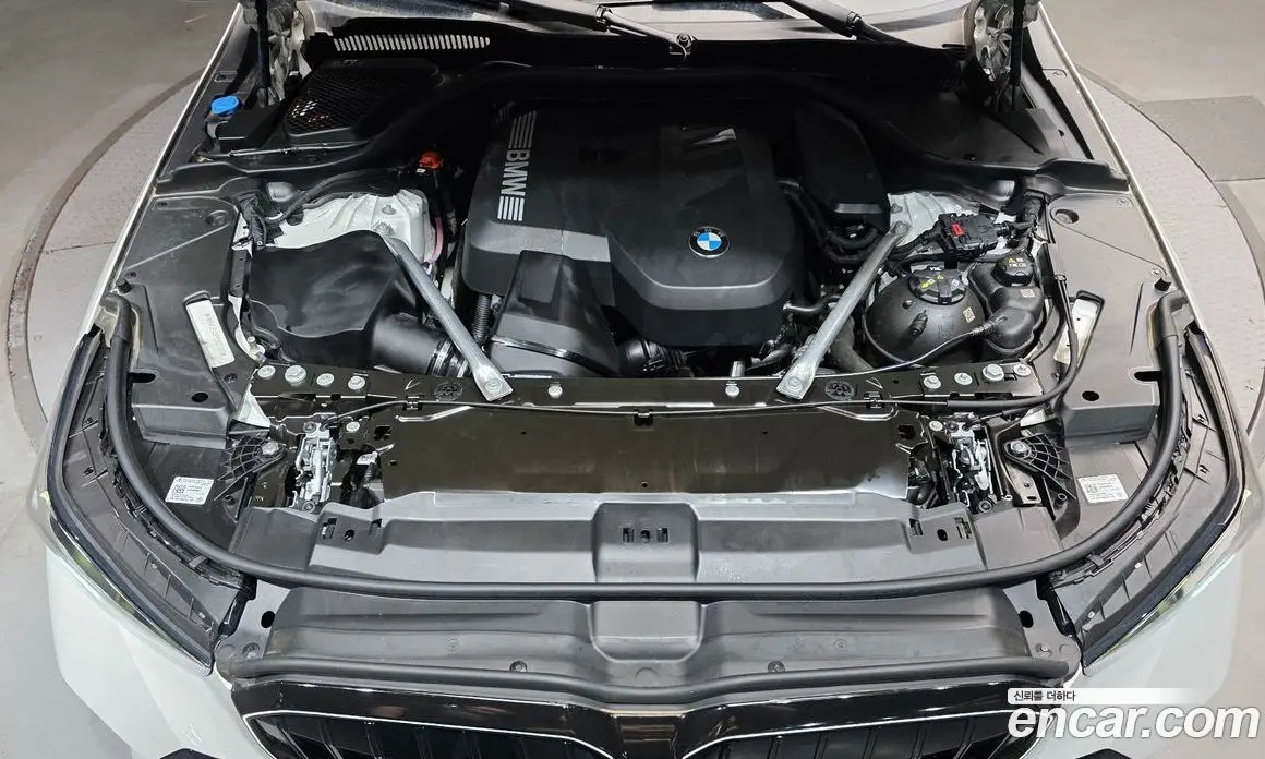 BMW 5 серия 2025 2.0 автомат (гидро), фото 6