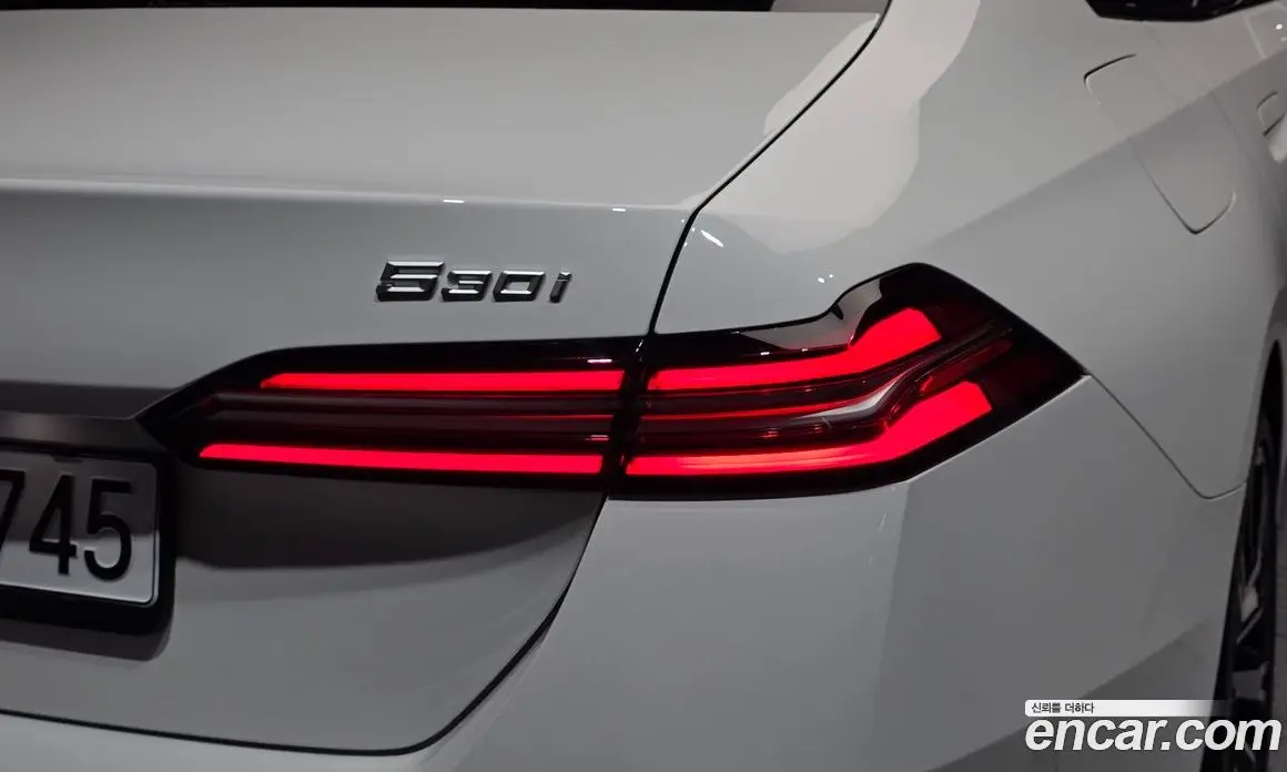 BMW 5 серия 2025 2.0 автомат (гидро), фото 9