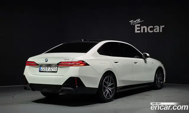 BMW 5 серия 2025 2.0 автомат (гидро), миниатюра 2