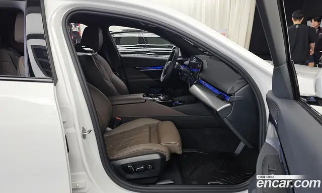 BMW 5 серия 2025 2.0 автомат (гидро), миниатюра 11