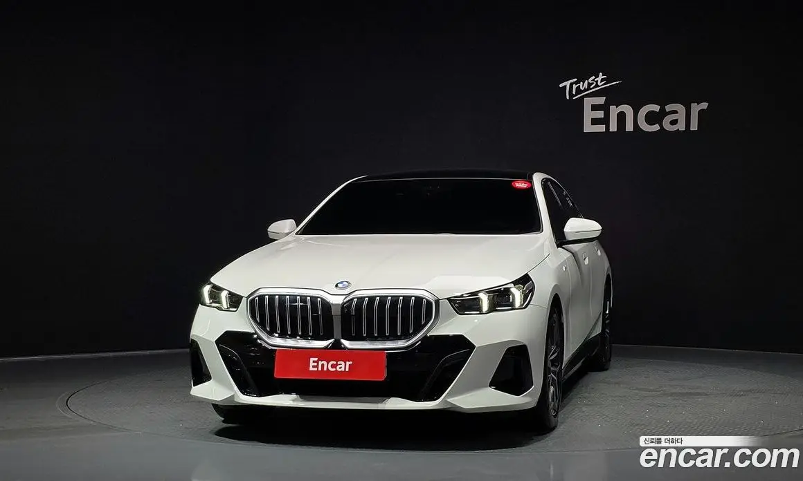 BMW 5 серия 2025 2.0 автомат (гидро), фото 3