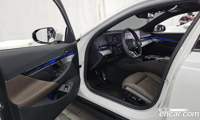 BMW 5 серия 2025 2.0 автомат (гидро), миниатюра 10