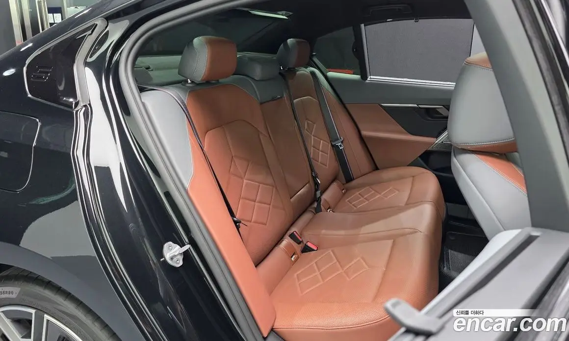 BMW 5 серия 2025 2.0 автомат (гидро), фото 17