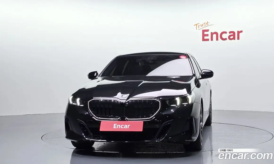 BMW 5 серия 2025 2.0 автомат (гидро), фото 3
