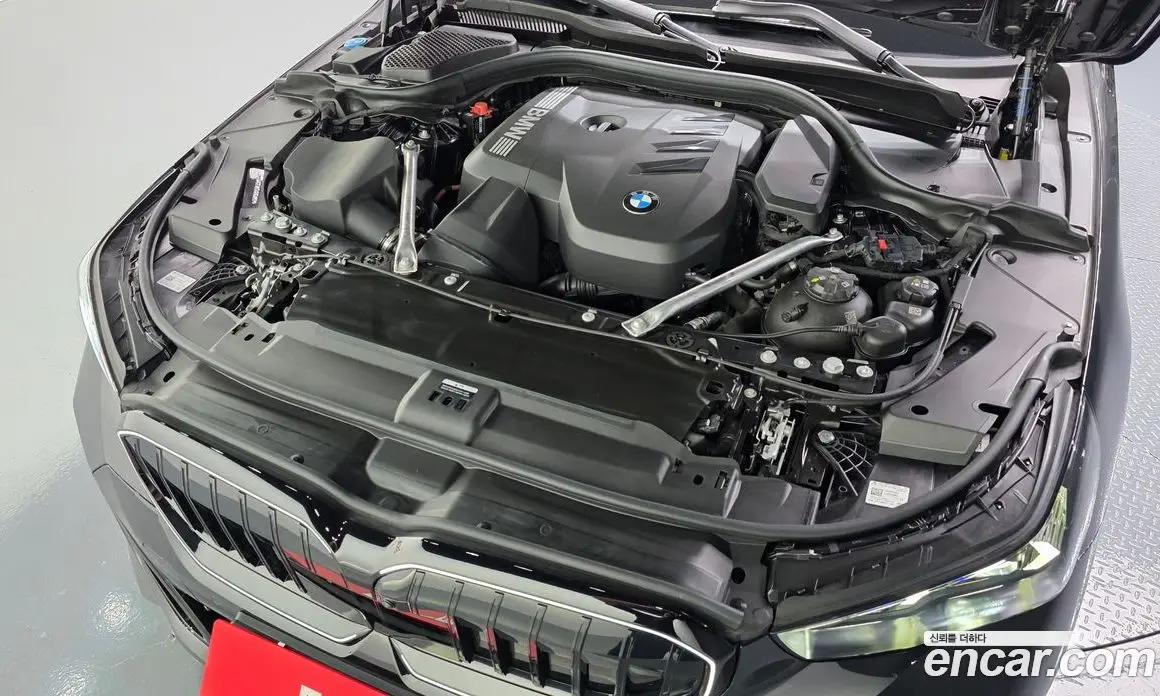 BMW 5 серия 2025 2.0 автомат (гидро), фото 6