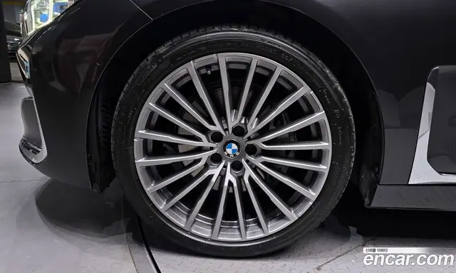 BMW 7 серия 2022 3.0 автомат (гидро), миниатюра 5