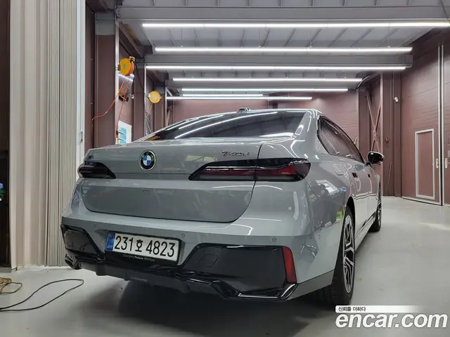 BMW 7 серия 2025 3.0 автомат (гидро), миниатюра 7