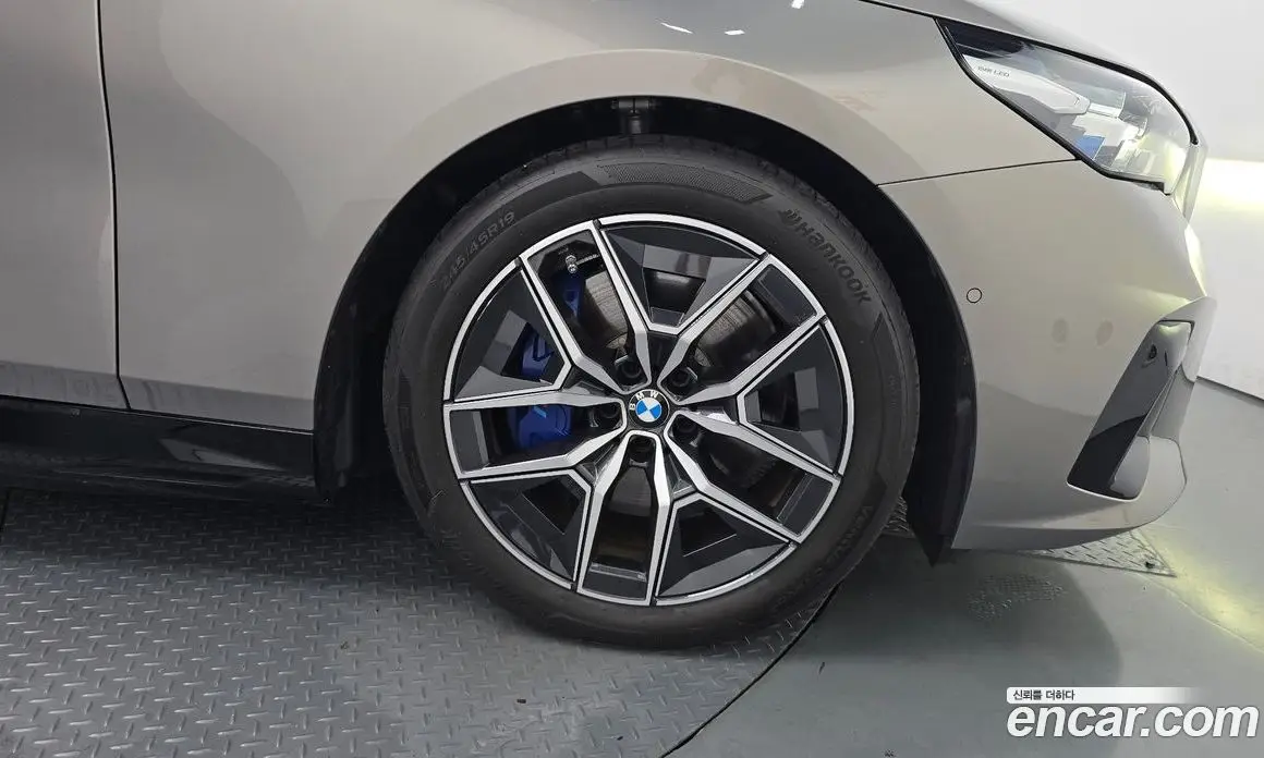 BMW i5 2025 0.2 автомат (гидро), фото 5