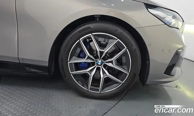 BMW i5 2025 0.2 автомат (гидро), миниатюра 5