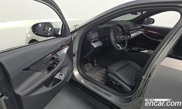 BMW i5 2025 0.2 автомат (гидро), миниатюра 10